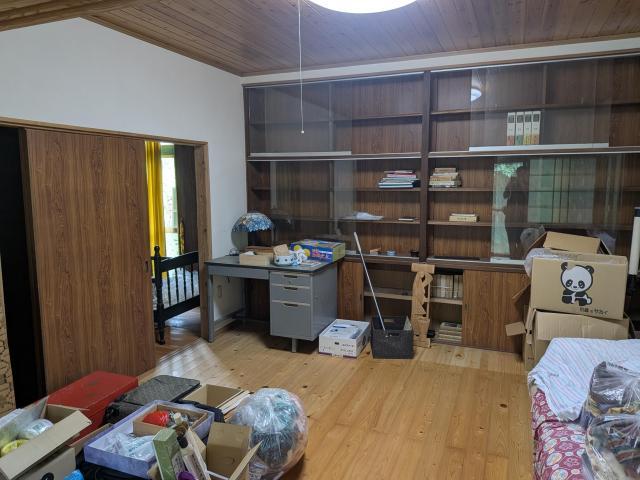 1970s wood house, 19-min walk to station, Nagasaki