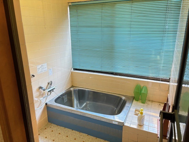 1980s house on a large plot in Yamanashi