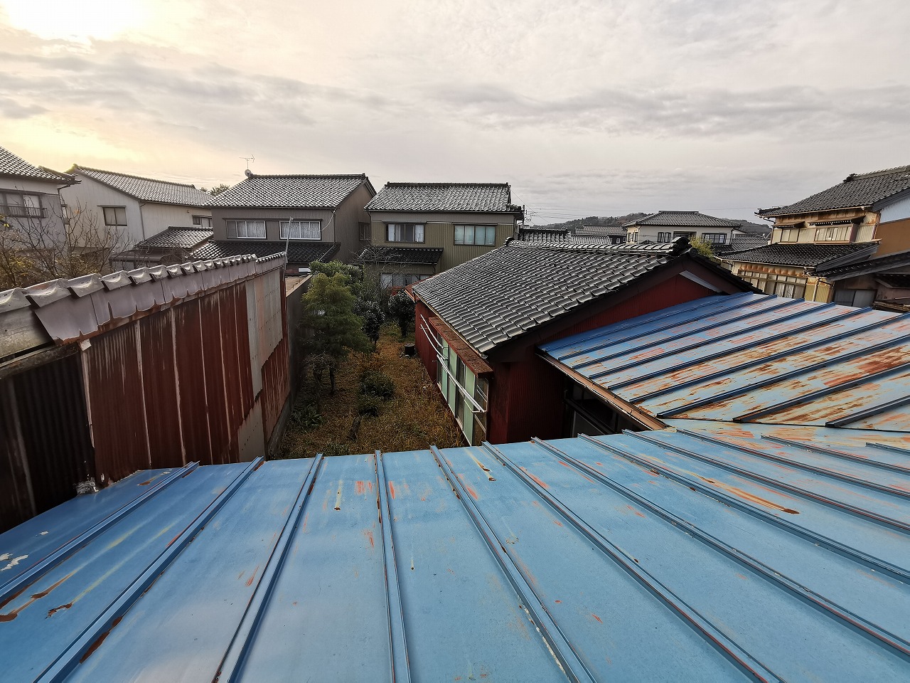 Wood house in Himi