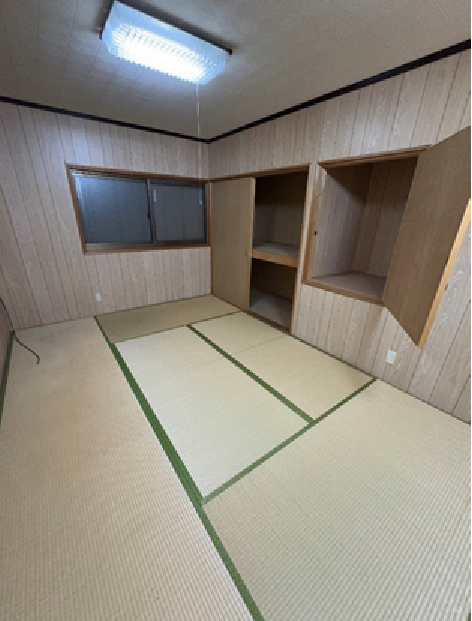 2000s wood house, 18-min walk to station, Ehime