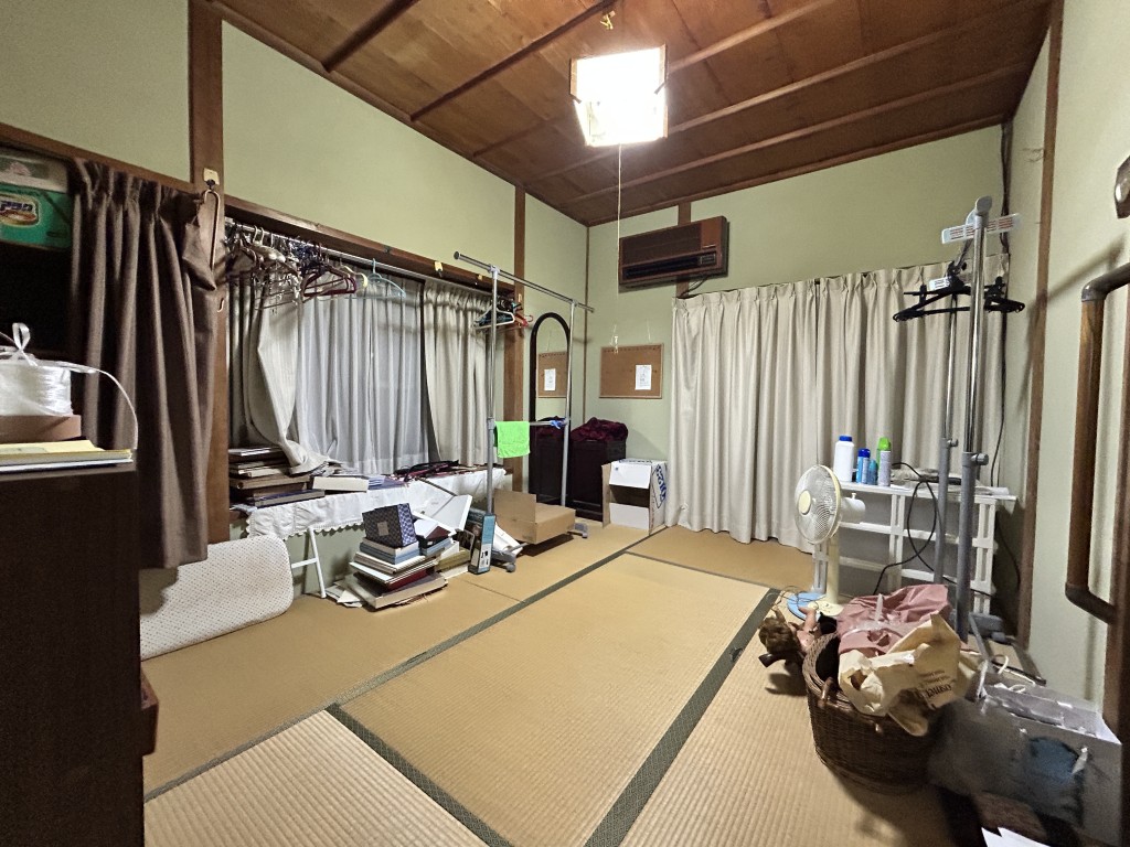 1970s wood house in Ehime