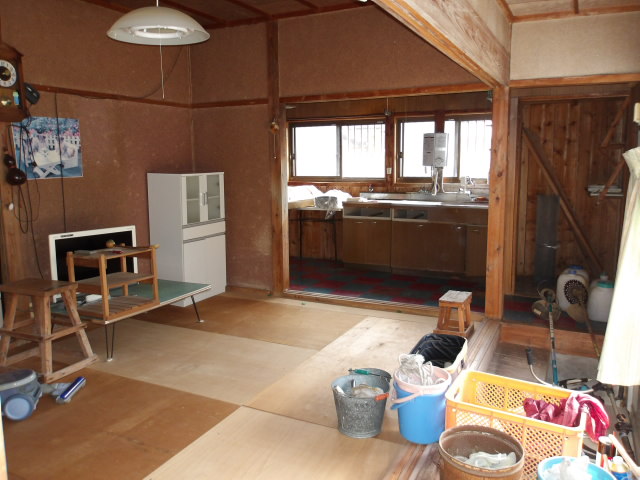 1960s wood house, 15-min walk to station, Hirasa, Satsumasendai