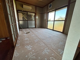 1980s house in Sueyoshi, Soo, farmland, approval needed