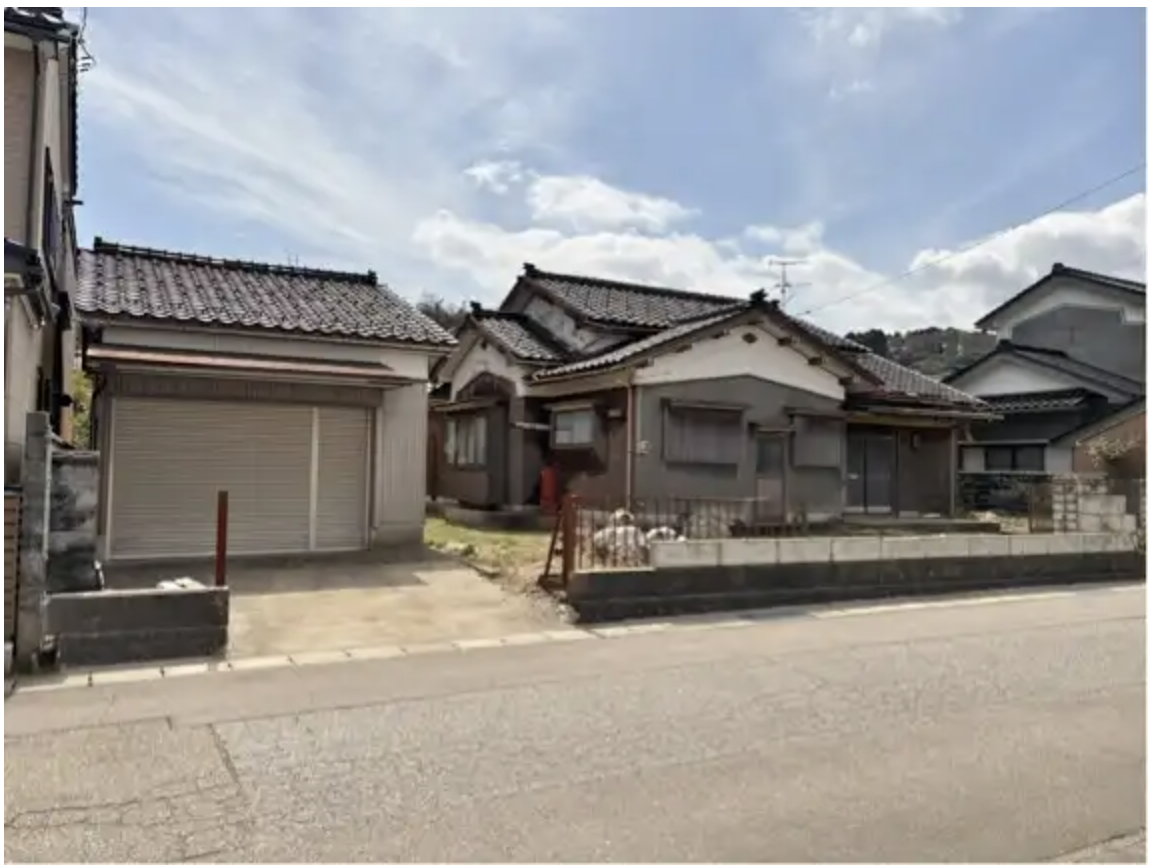 House, 14-min walk to station, Toyama