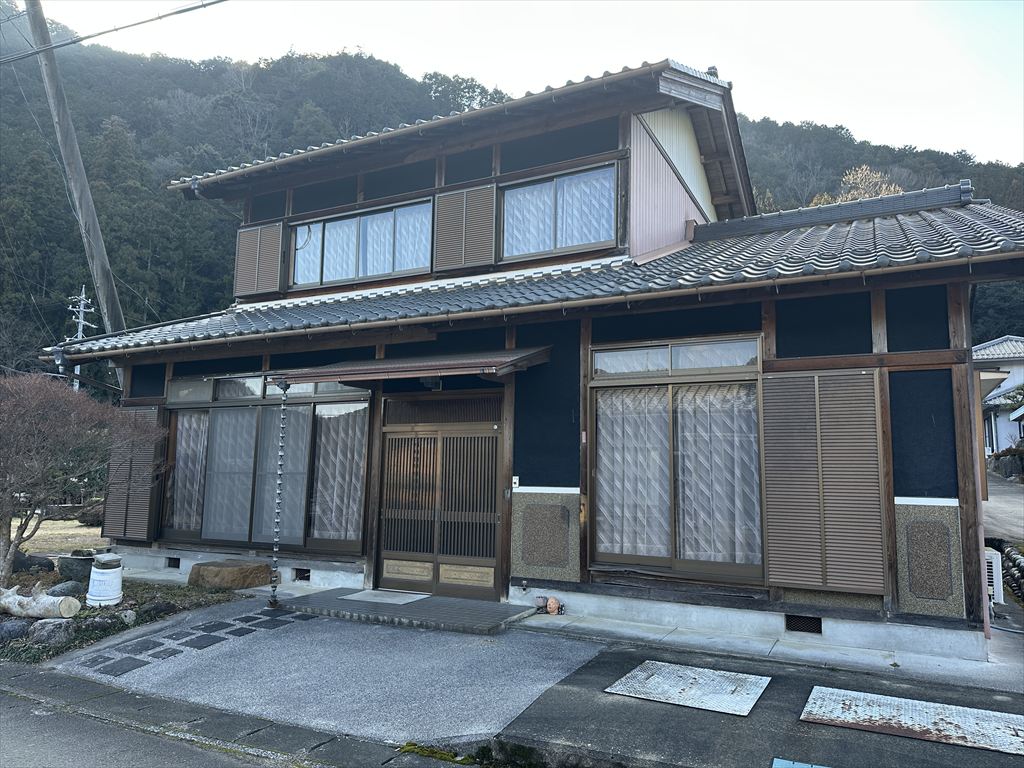 1980s wood house, 8-min walk to station, Gifu