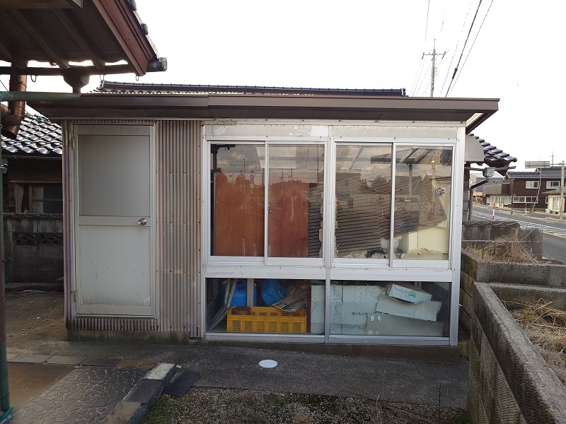 1970s wood house, 7-min walk to station, Tottori