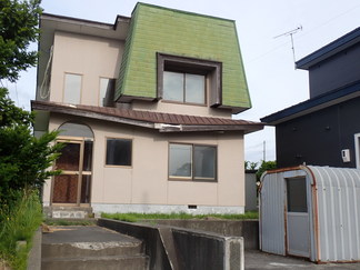 1970s wood house, 16-min walk to station, Hokkaido