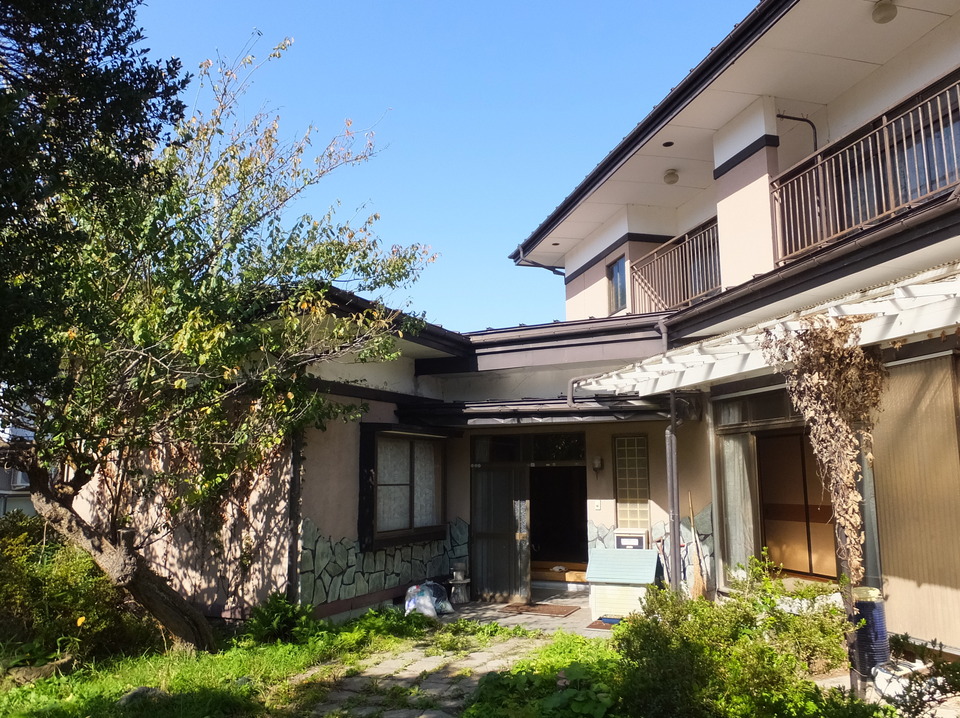 Wood house, 8-min walk to station, Iwate