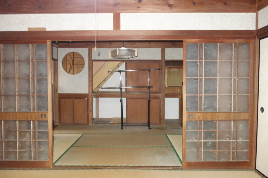 1970s wood house on a large plot in Nagasaki