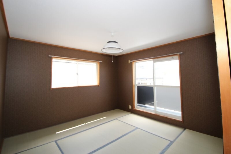 1990s wood house in Mie