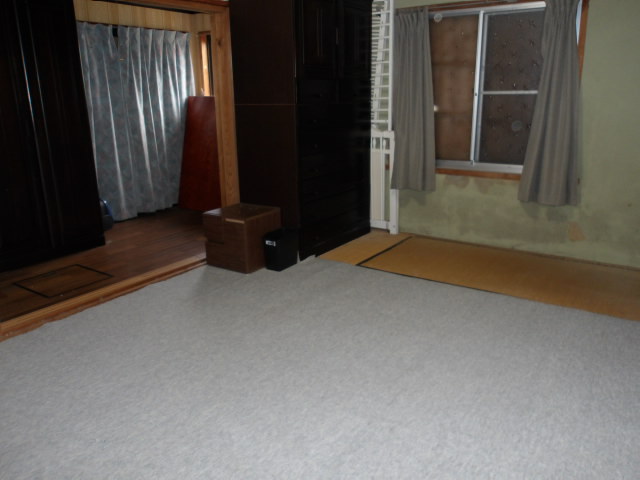 1970s concrete house near the coast in Satsumasendai