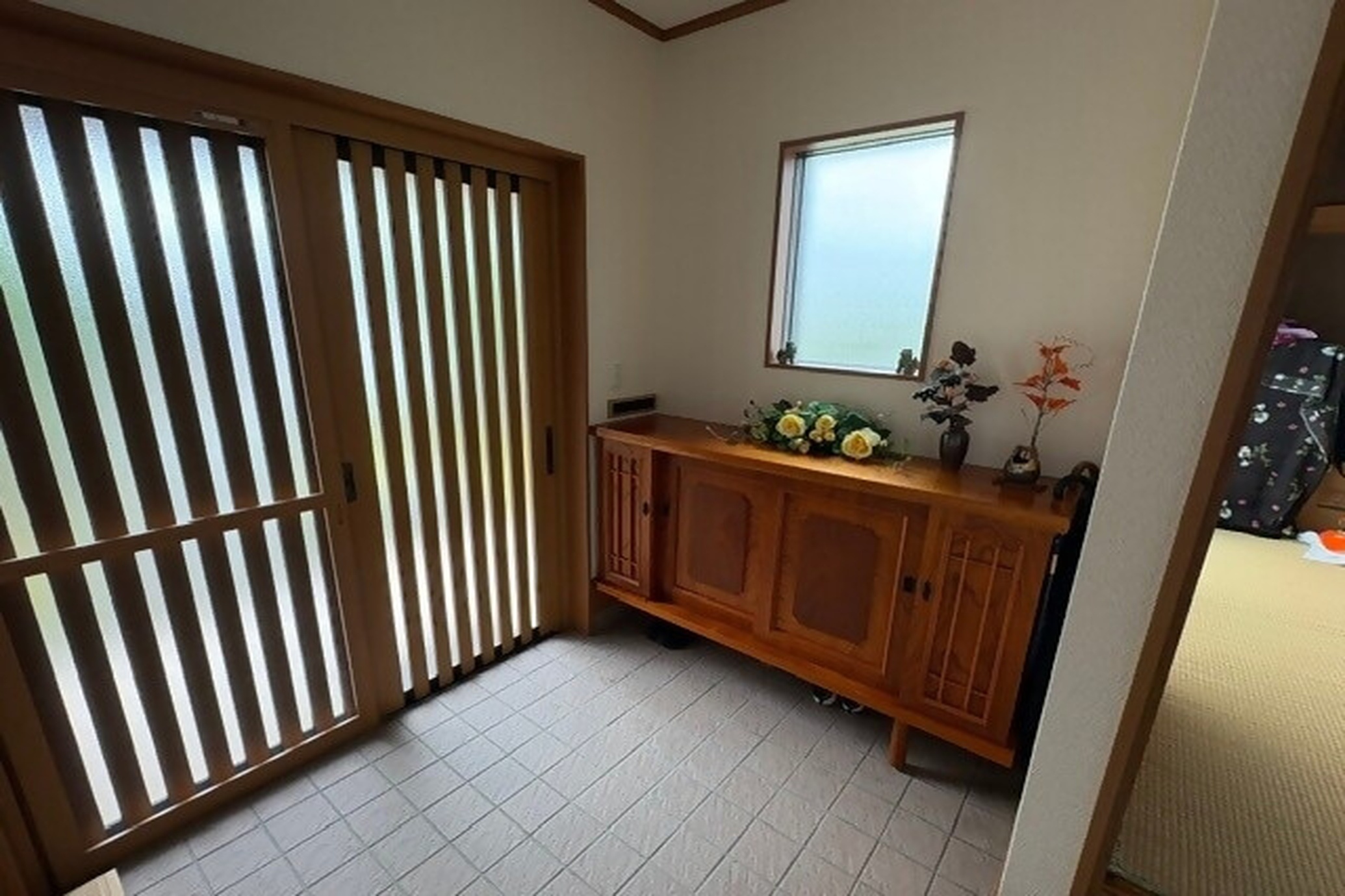 1980s wood house, 6-min walk to station, Fukui
