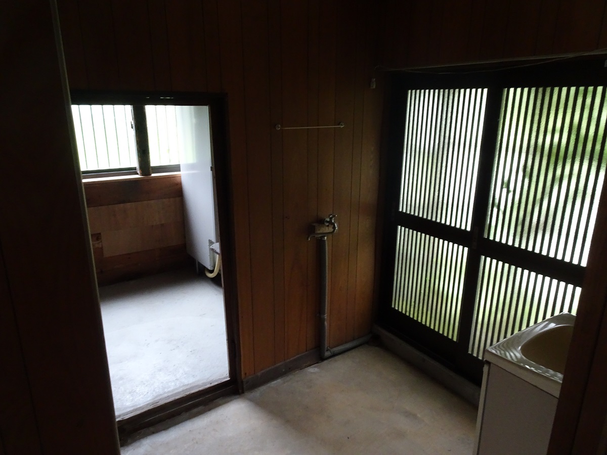 1910s wood house on a large plot in Hyogo