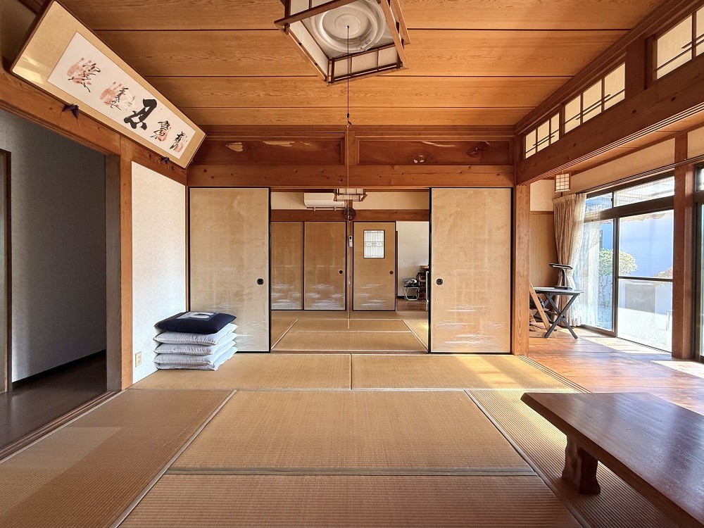 1990s wood house near the coast in Ibusuki, Kagoshima