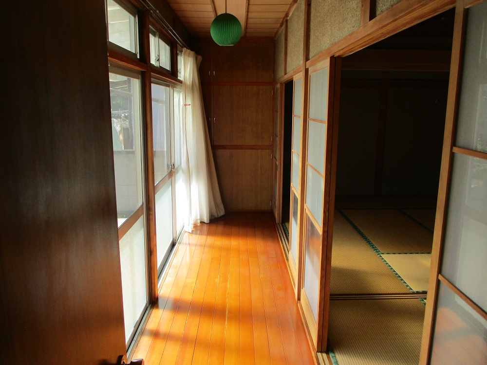 1970s wood house, 7-min walk to station, Gunma