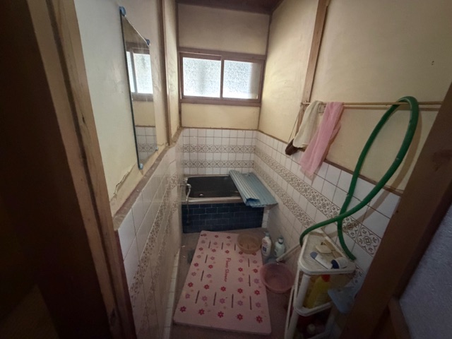 Wood house in Ehime