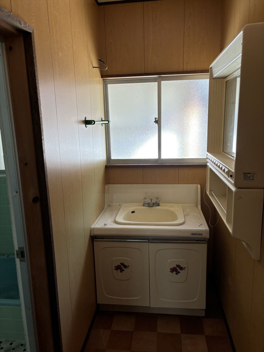 1970s wood house in Hyogo