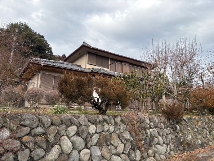 1980s wood house on a large plot in Gunma
