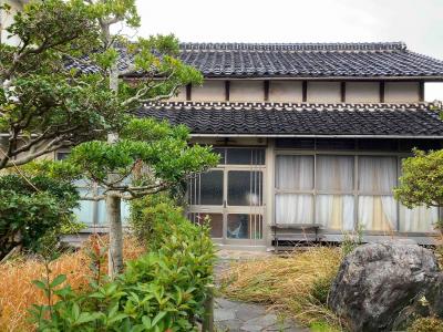 1950s wood house, 16-min walk to station, Tottori