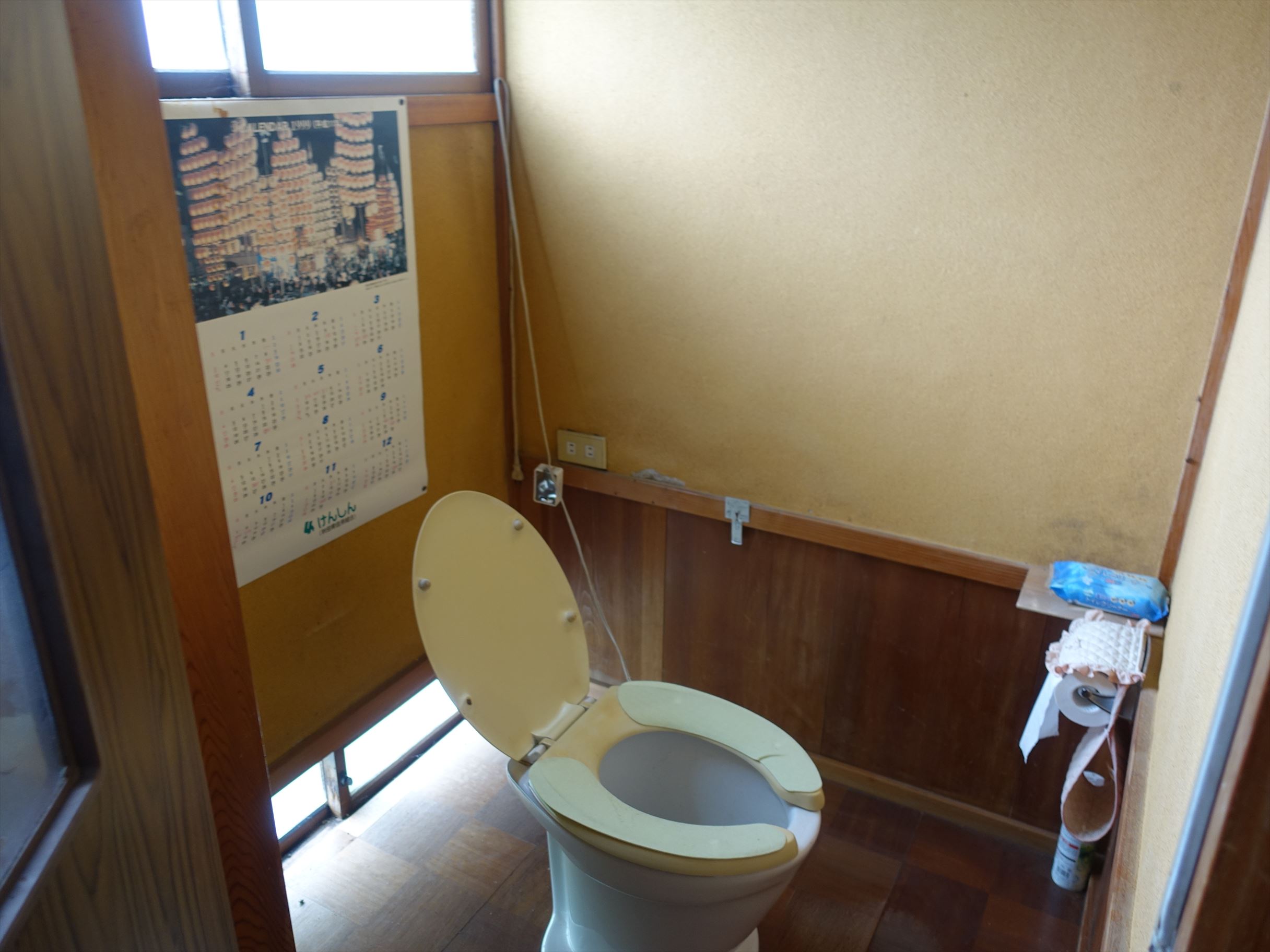 Wood house on a large plot in Akita