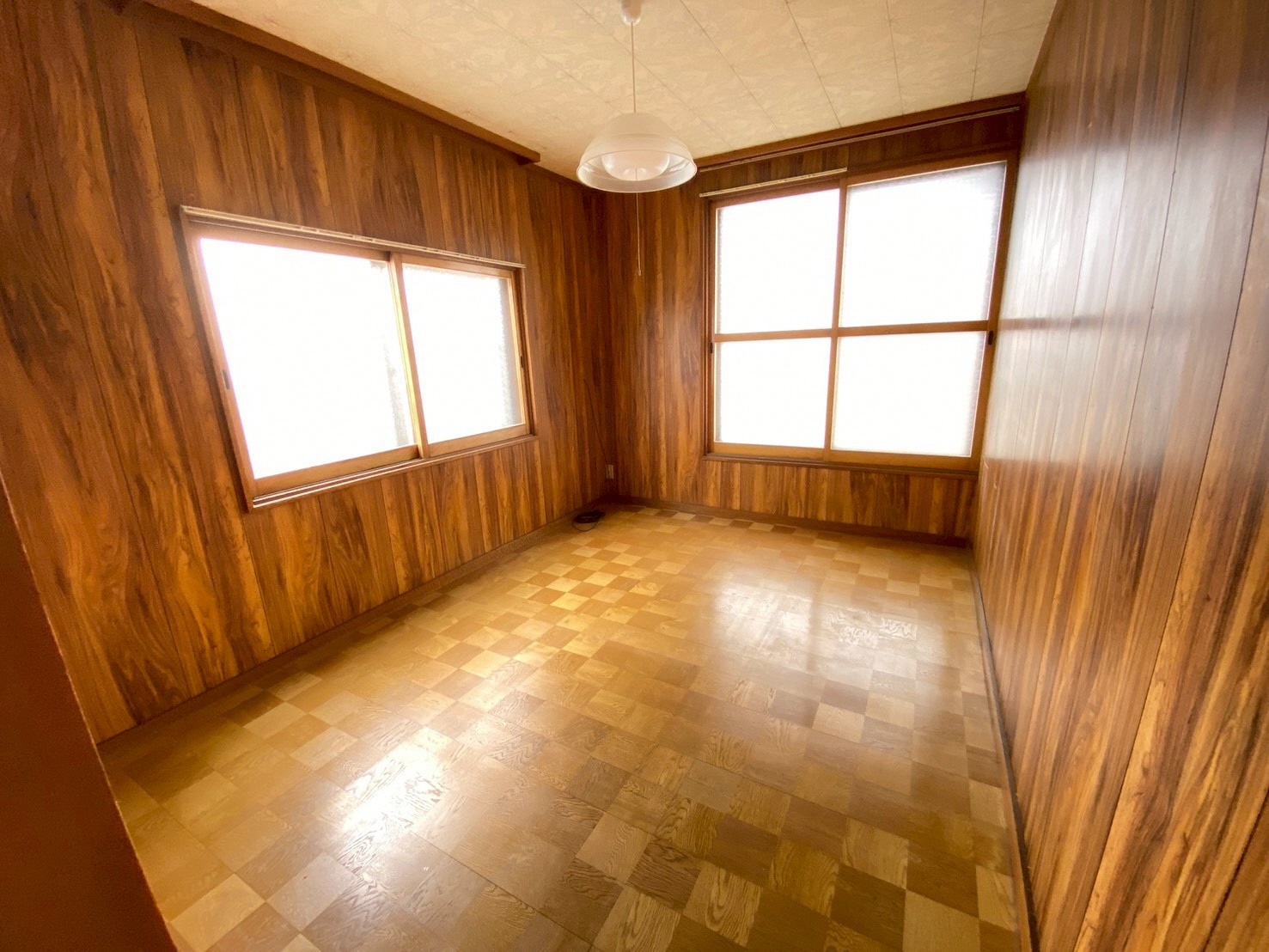 1970s wood house, 13-min walk to station, Aomori