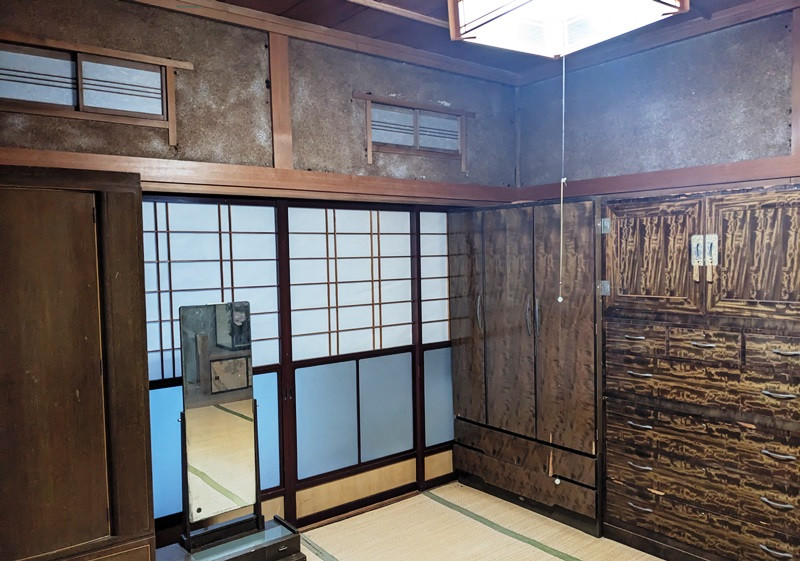 1970s wood house, 6-min walk to station, Aomori
