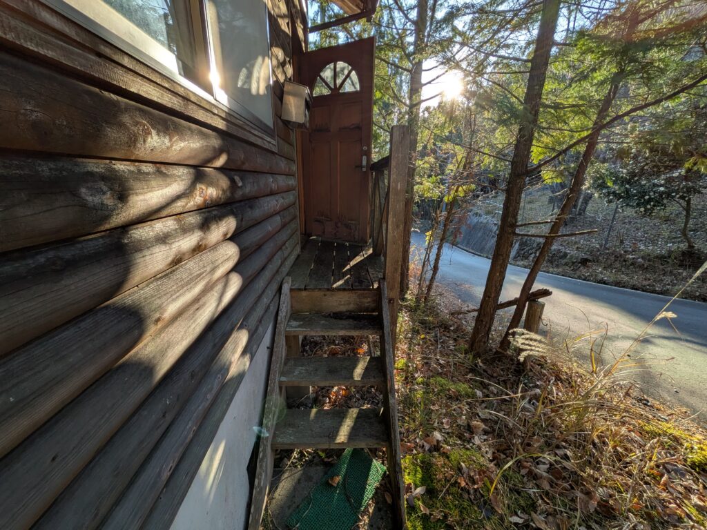 1990s wood house on a large plot in Nara