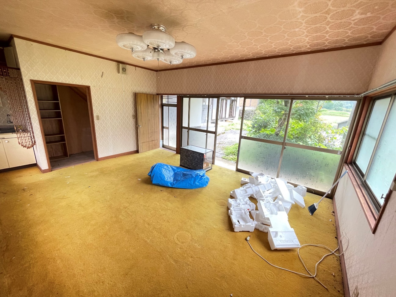 1990s wood house with outbuildings in Tottori