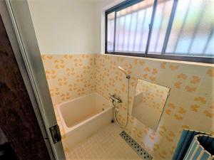 1970s wood house, 17-min walk to station, Shimane
