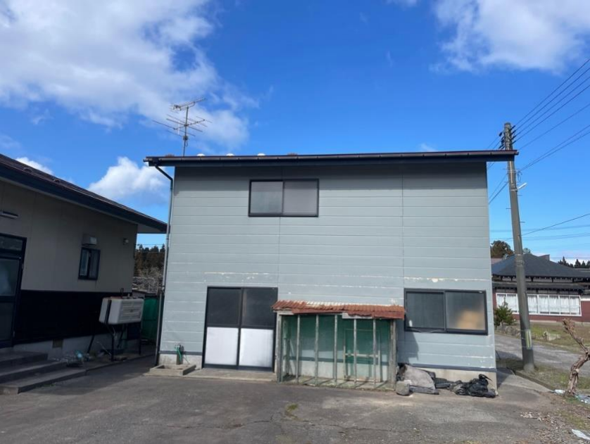 1990s wood house in Akita