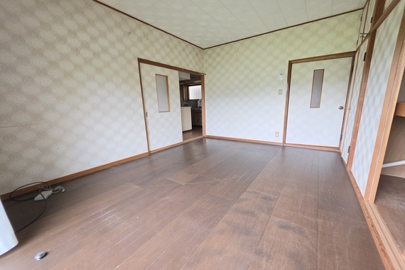 1980s wood house, 8-min walk to station, Wakayama
