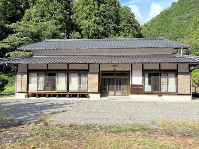 2000s wood house in Shimane