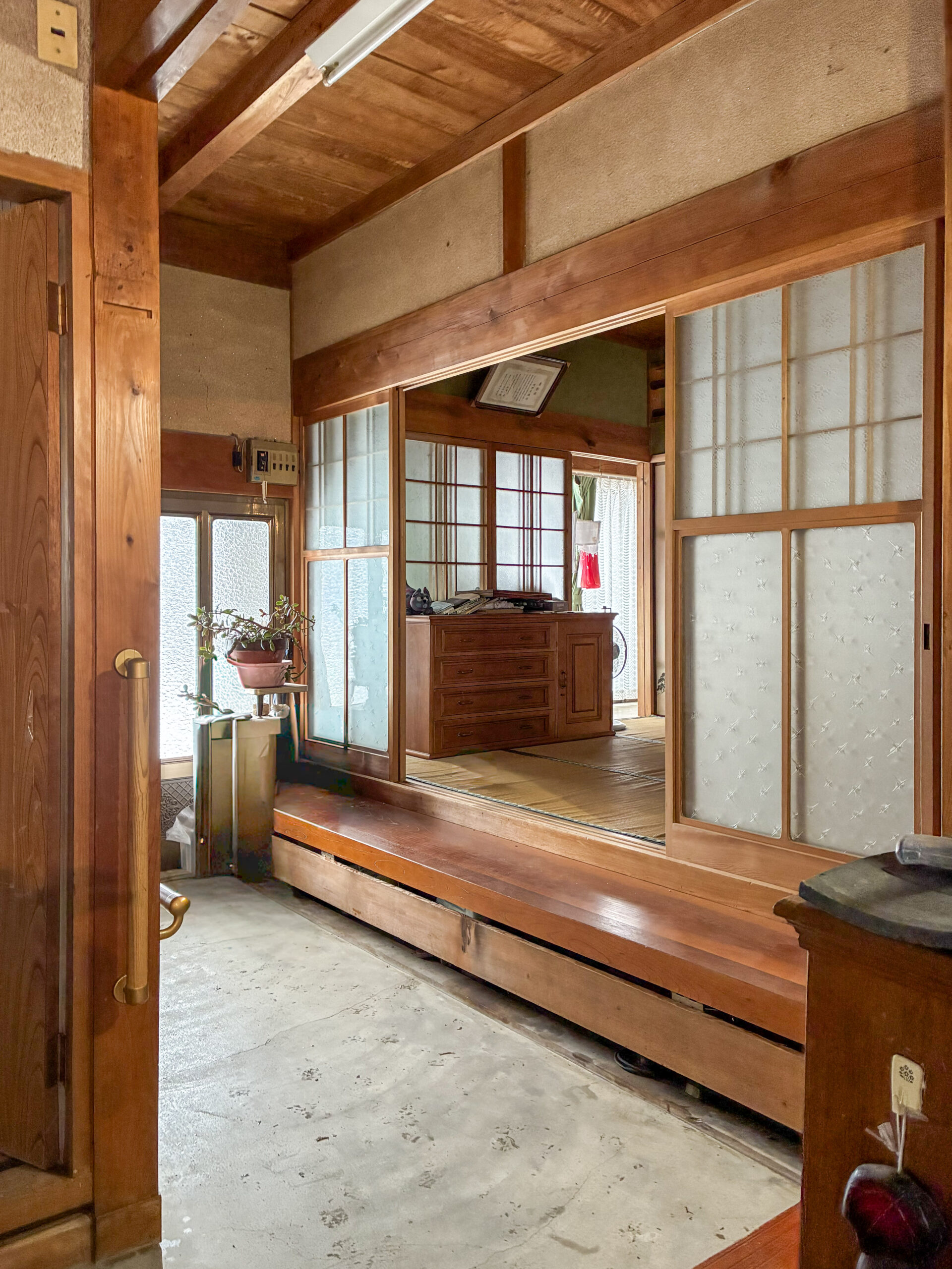 1970s wood house in Matsusaka Kahada