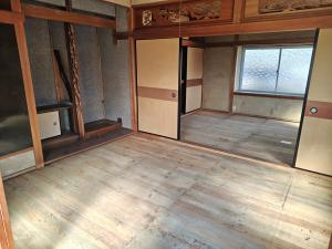 1970s wood house in Ehime