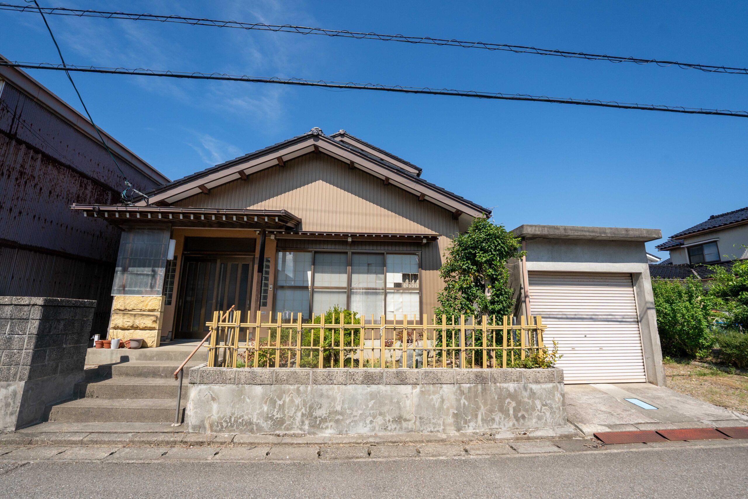 1970s house in Himi