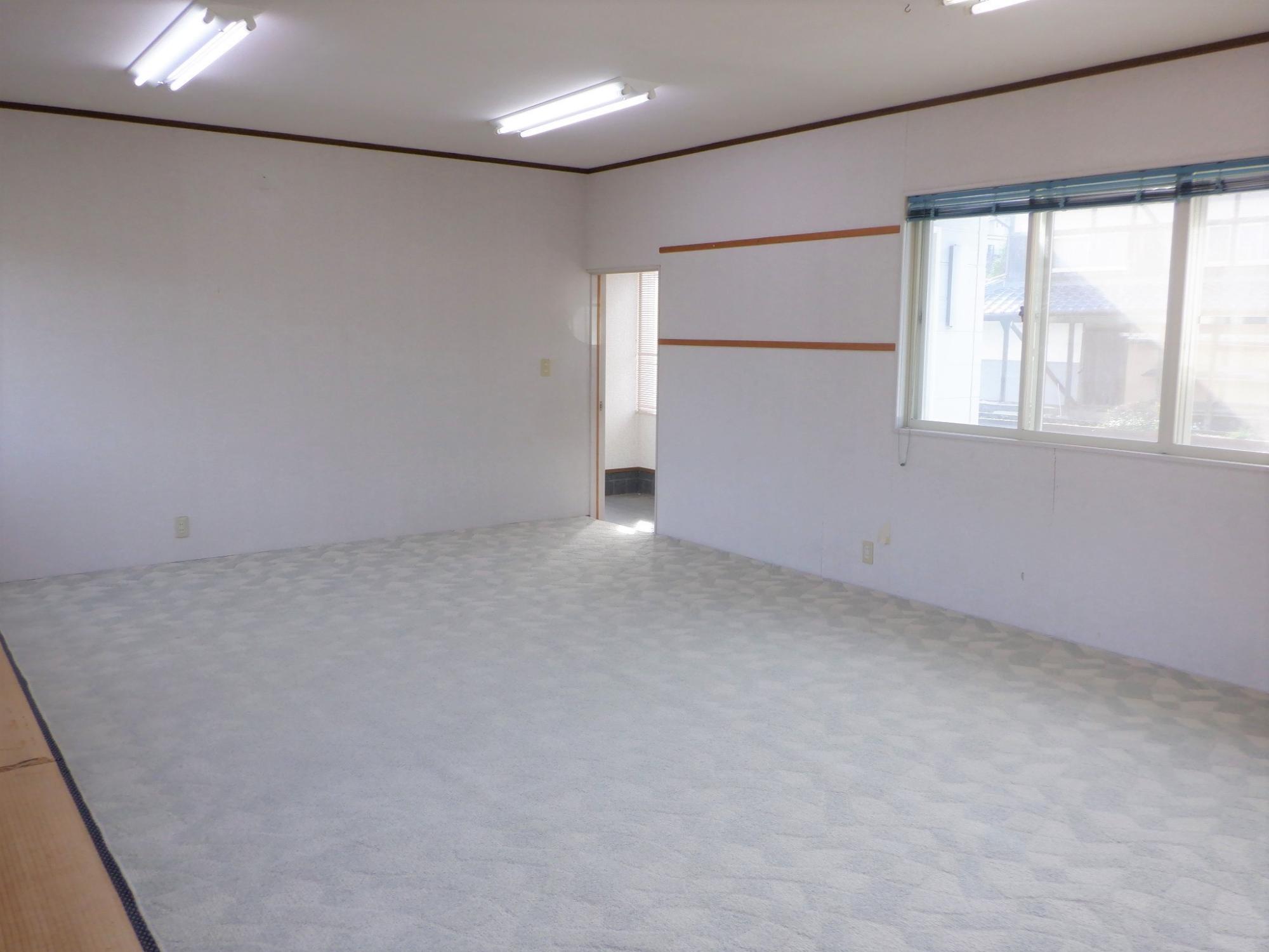 Property A-117: Roadside, suitable for small shops and similar uses