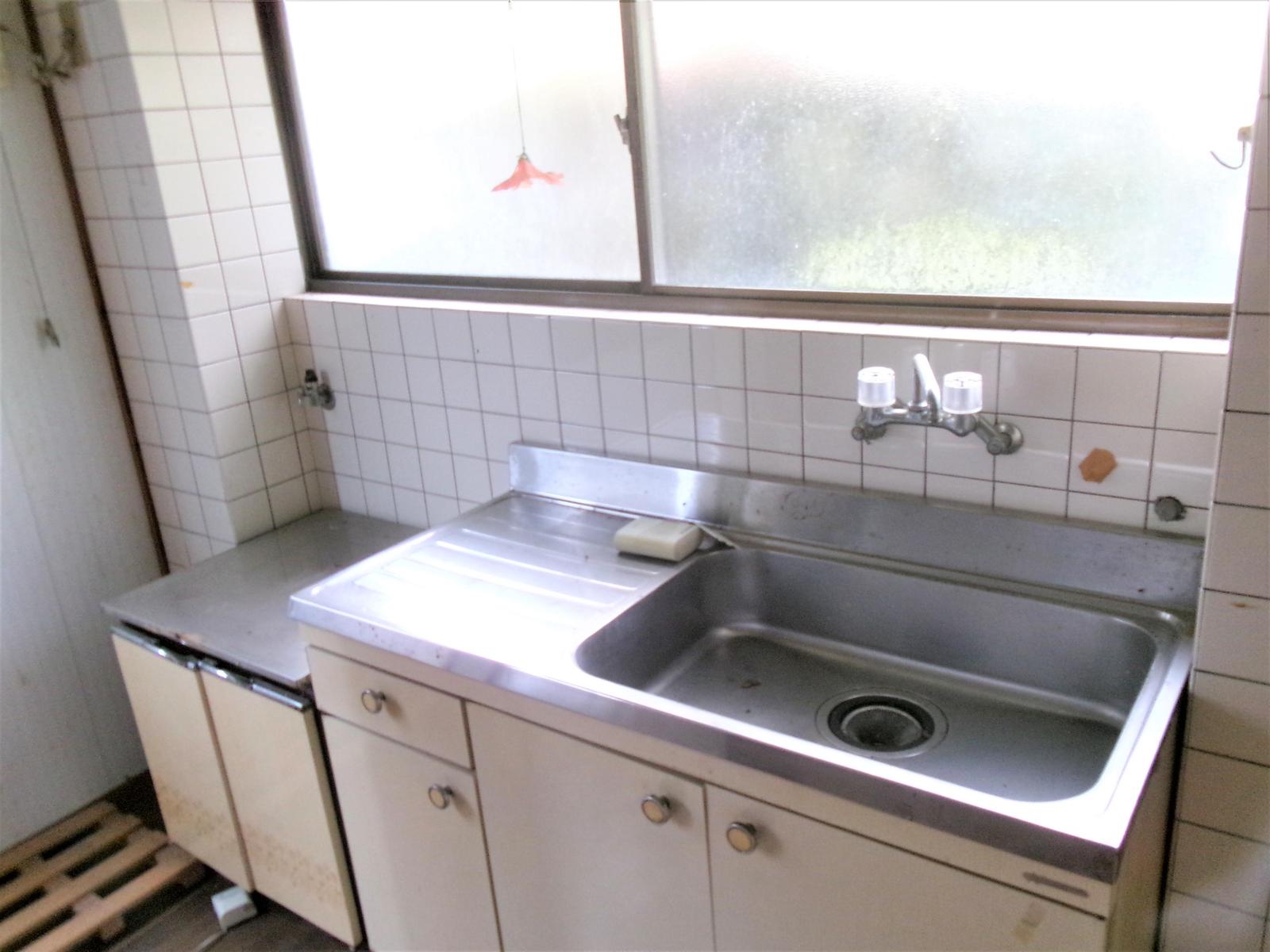 1960s wood house, 4-min walk to station, Hyogo