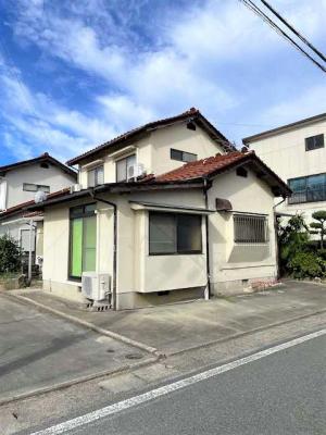 1970s wood house, 17-min walk to station, Shimane