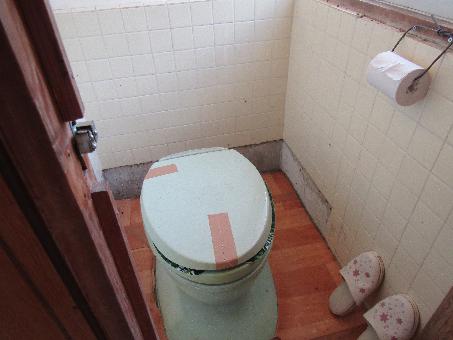 1980s wood house in Oita