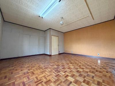 1960s wood house, 14-min walk to station, Hyogo