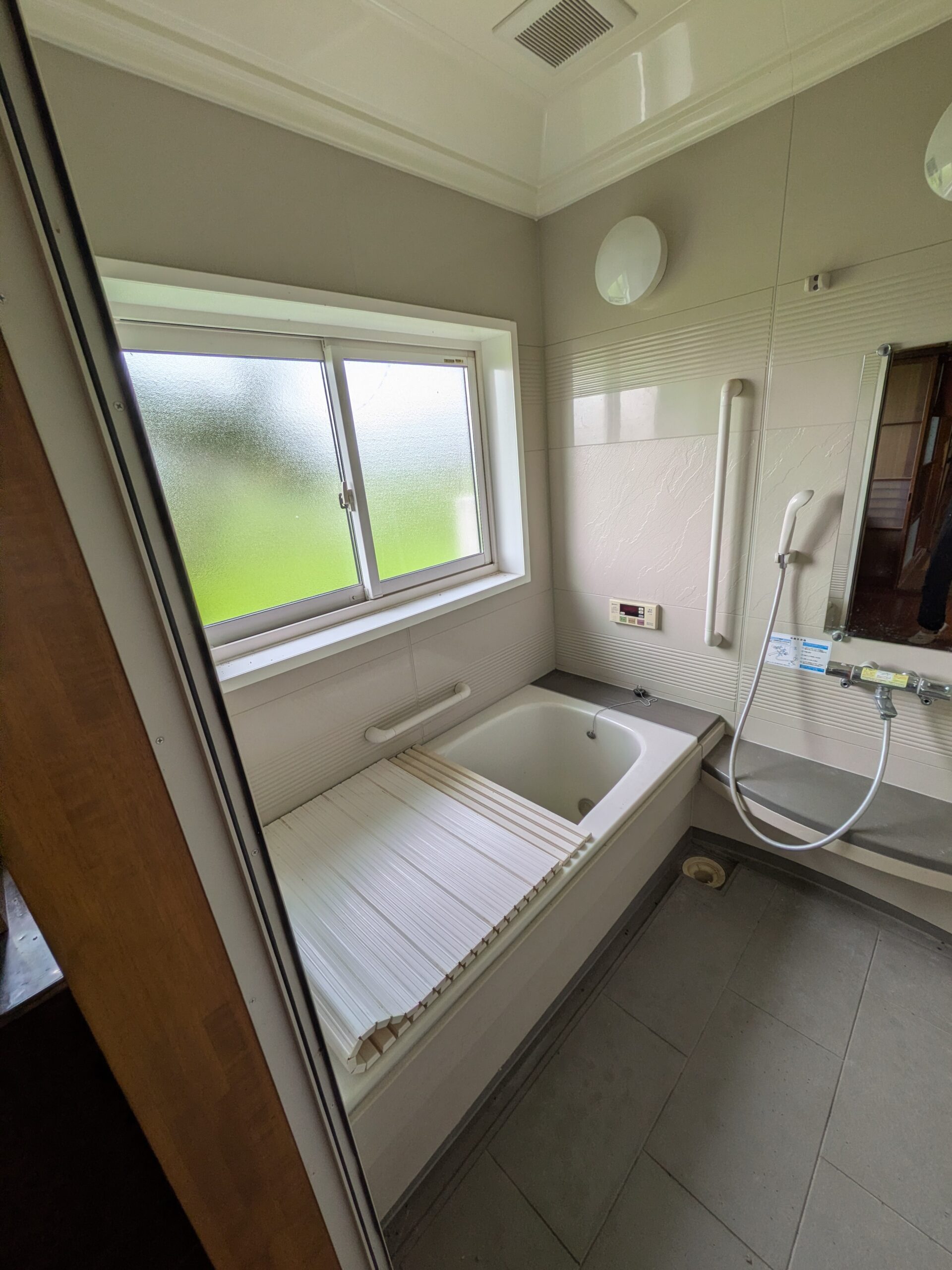 1970s wood house on a large plot in Iwate
