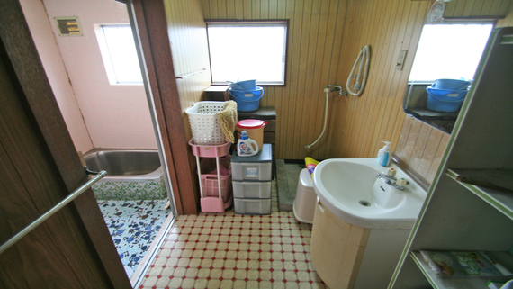 1980s steel-frame house, 8-min walk to station, Wakayama