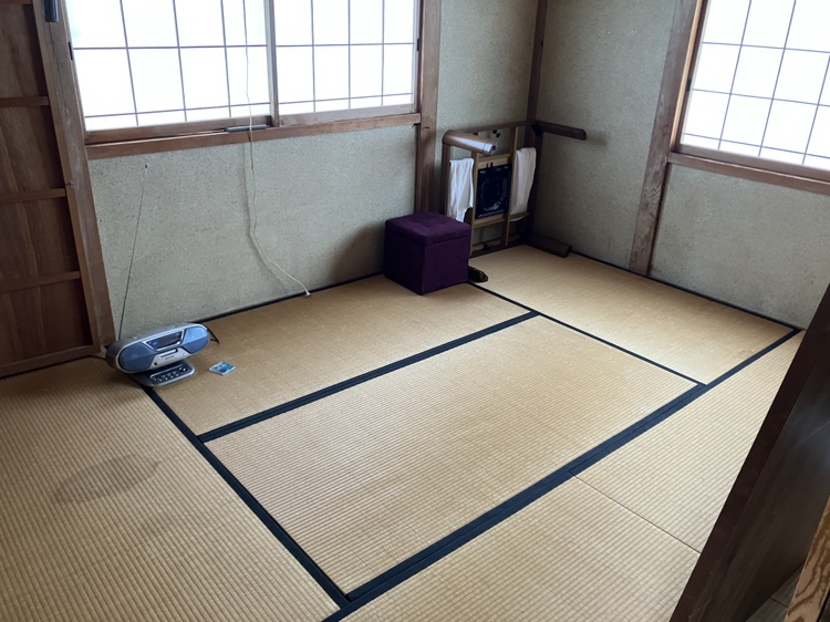 1970s wood house, 5-min walk to station, Fukui