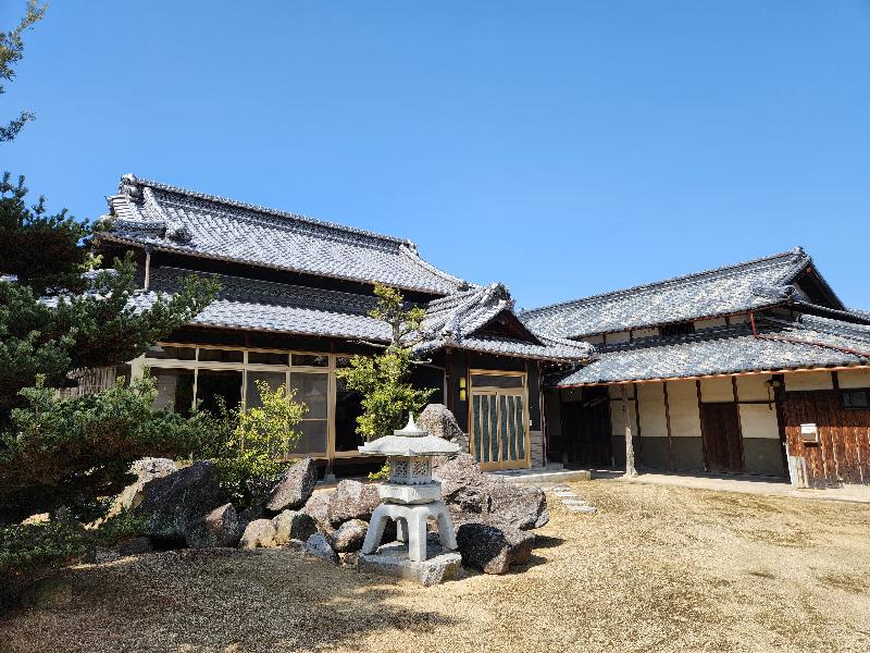 1970s wood house on a large plot in Kagawa