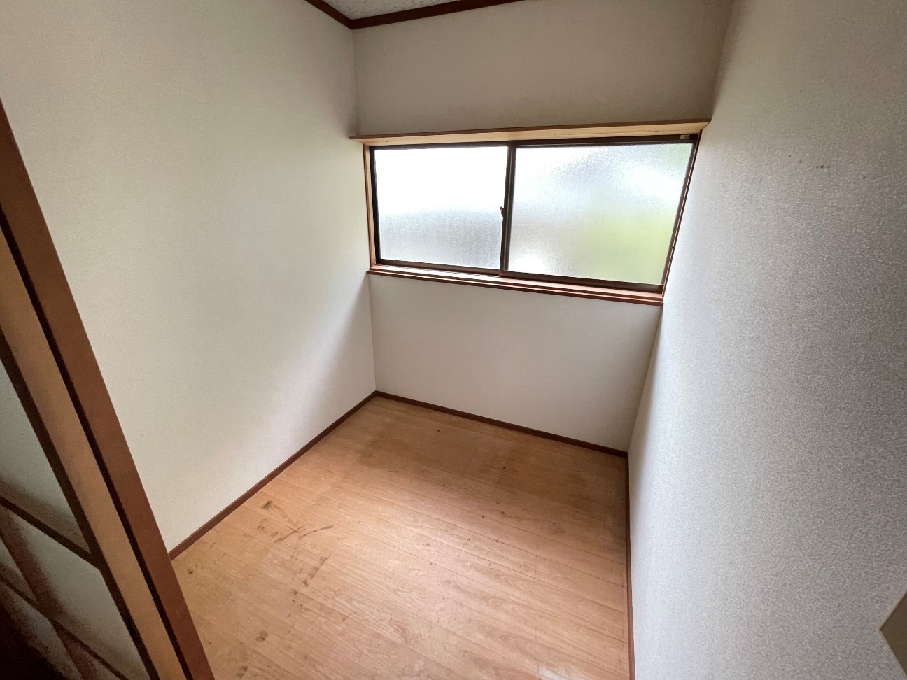 1990s wood house with outbuildings in Tottori