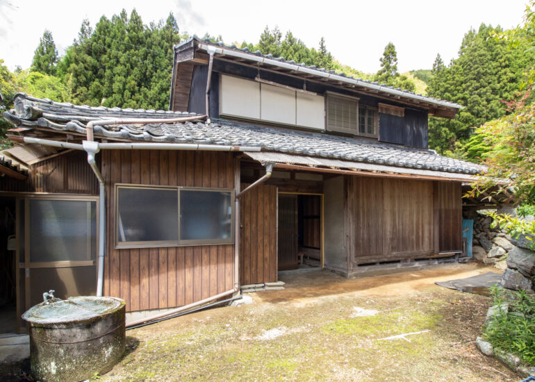 Wood house in Matsusaka Kahada