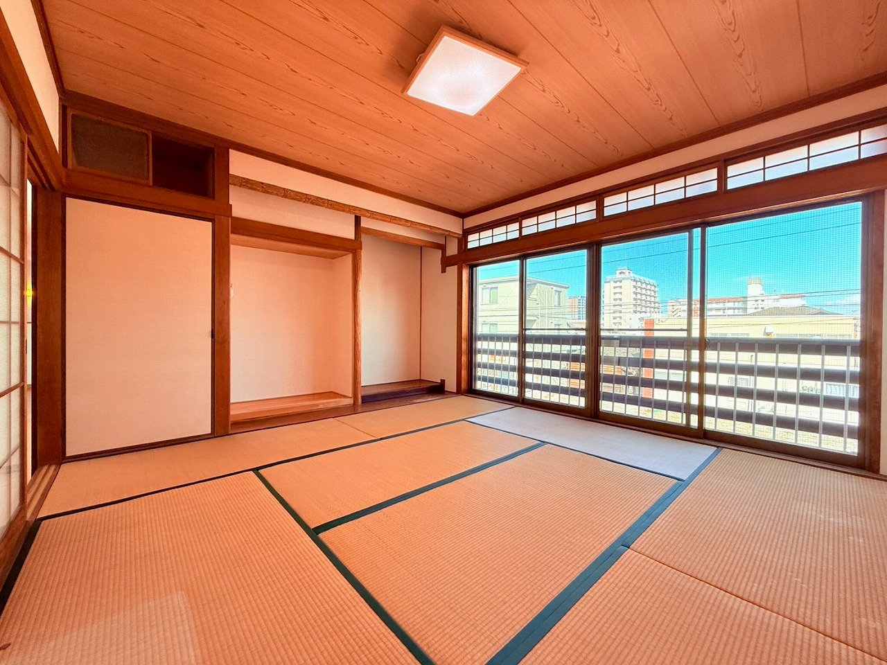 1970s steel-frame house in Ehime