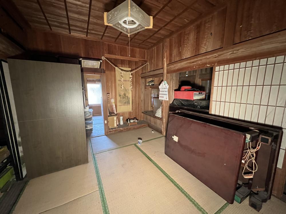 1940s wood house in Kushira, Kanoya, farmland, approval needed