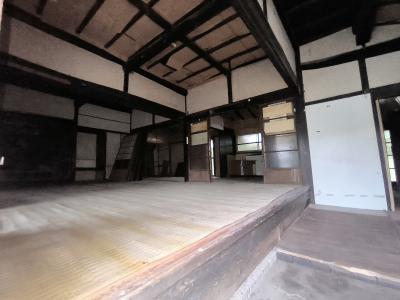 Wood house on a large plot in Hyogo