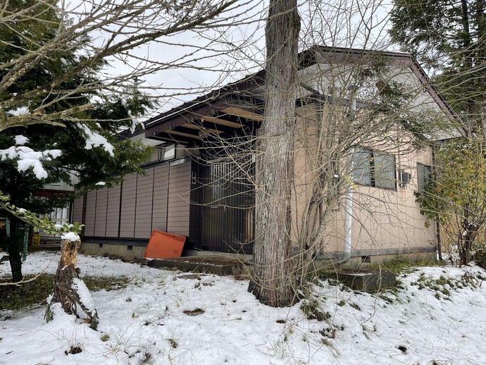 1980s wood house in Akita